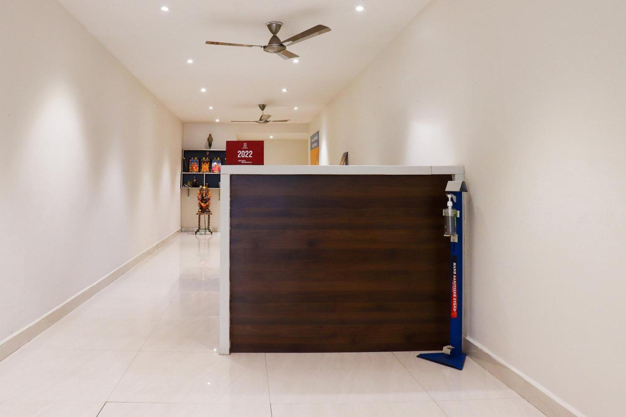 Collection O Kk Trends Hotel วิเจยาวารา ภายนอก รูปภาพ